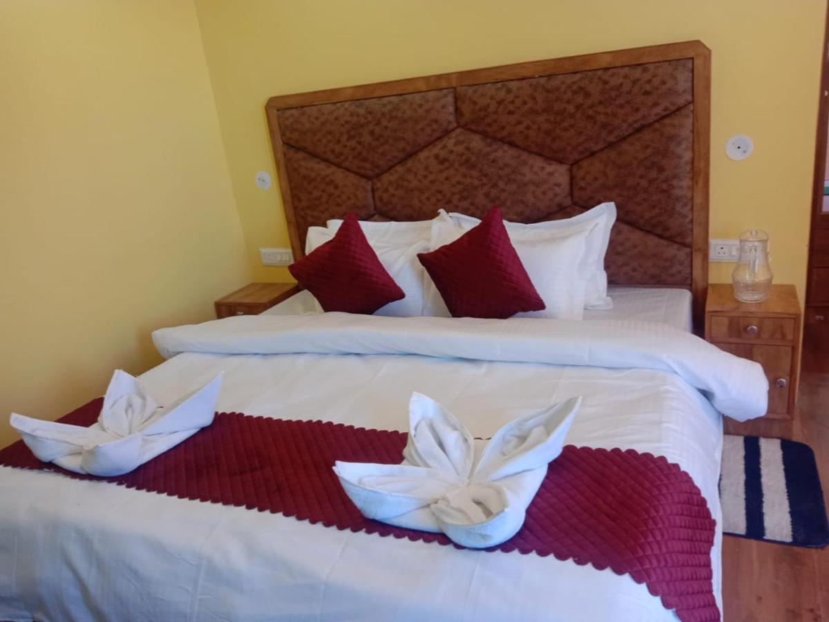 Hotel Floret Sojourn à Shimla Extérieur photo