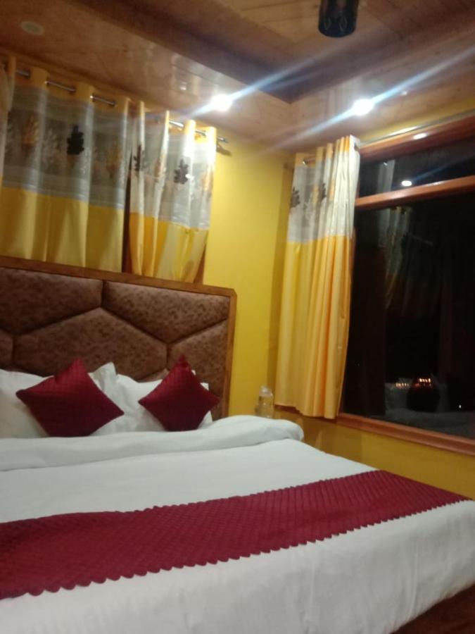 Hotel Floret Sojourn à Shimla Extérieur photo