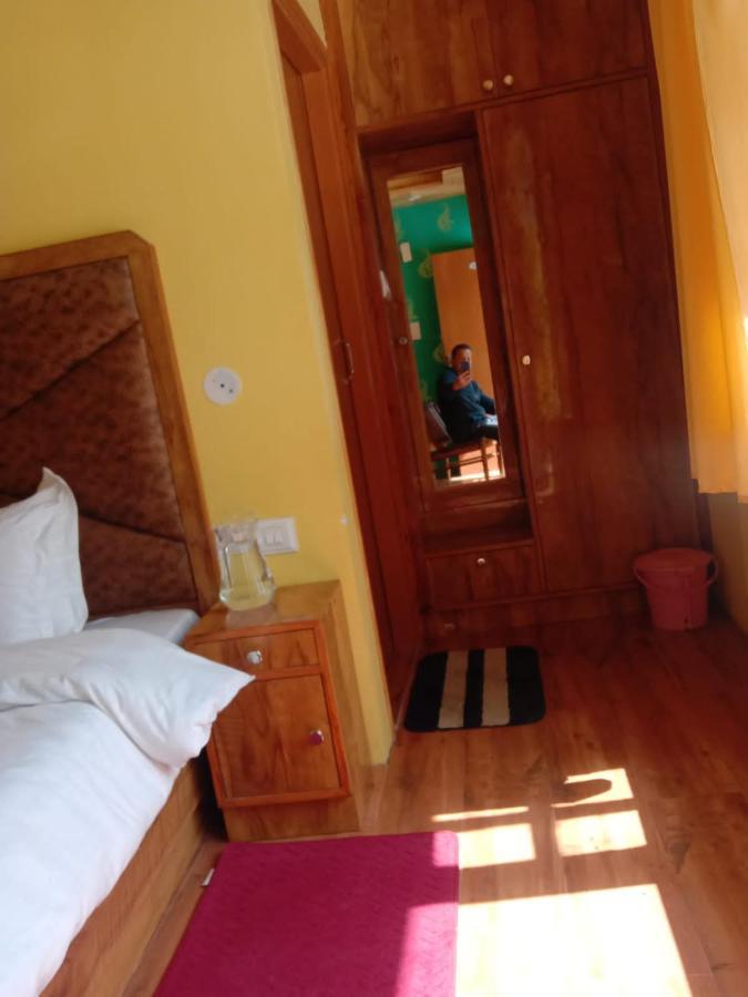 Hotel Floret Sojourn à Shimla Extérieur photo