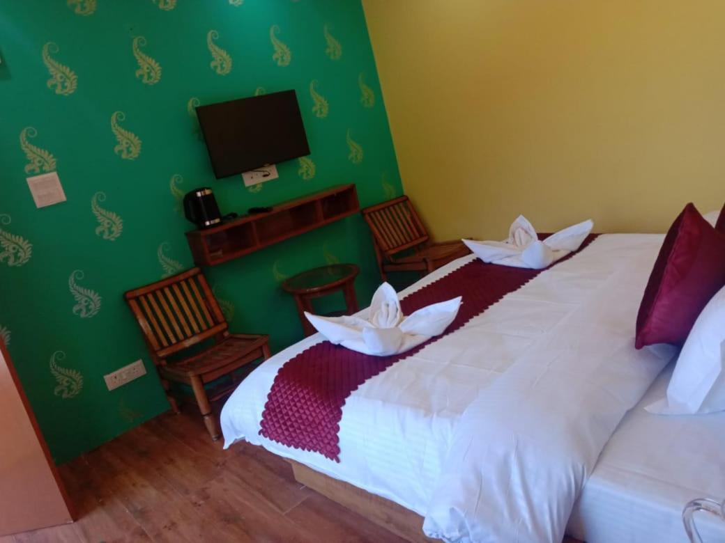 Hotel Floret Sojourn à Shimla Extérieur photo