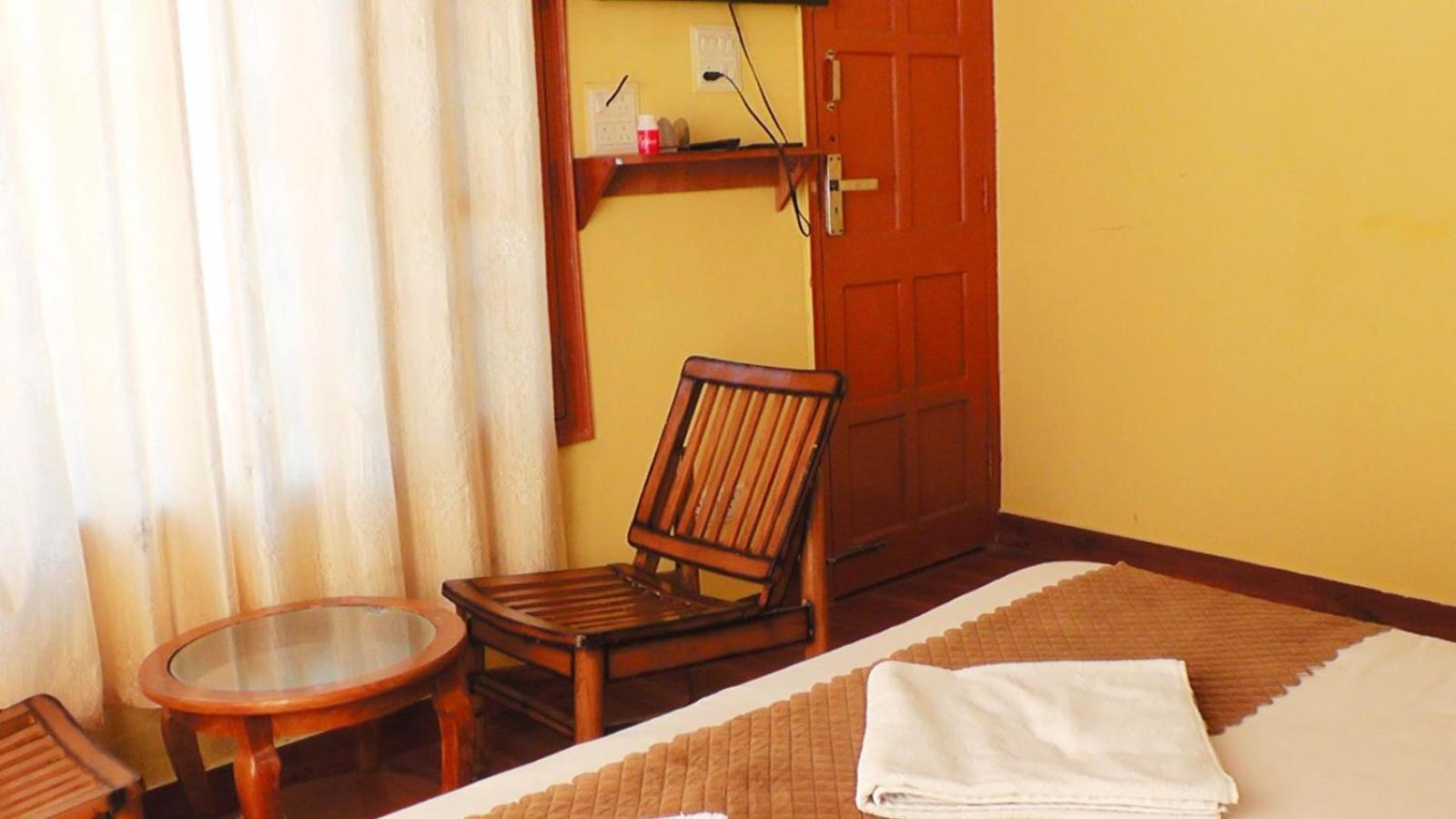 Hotel Floret Sojourn à Shimla Extérieur photo